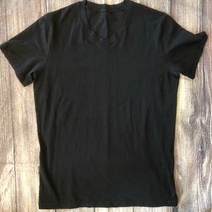 Men’s Lululemon V Neck t shirt black large